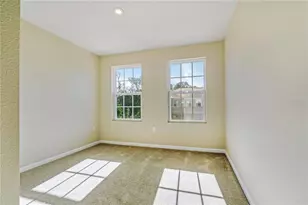 2212 Fluorescent Wy, South Daytona, FL 32119 - Photo 25