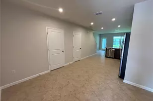 2212 Fluorescent Wy, South Daytona, FL 32119 - Photo 7