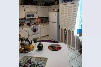 564 W Central Avenue, Orange City, FL 32763 - Photo 17