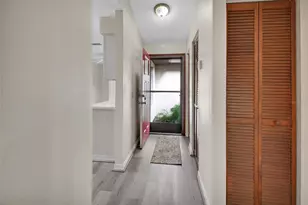 526 Hemingway Ct, Deland, FL 32720 - Photo 9