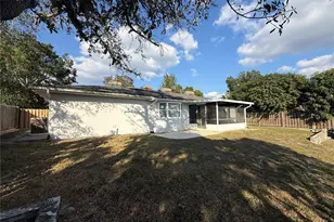 995 Sweetbrier Dr, Deltona, FL 32725 - Photo 7