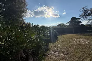 995 Sweetbrier Dr, Deltona, FL 32725 - Photo 11