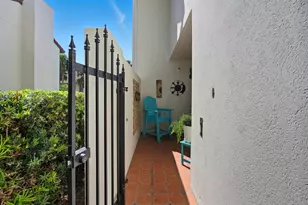 2942 Sea Oats Cir, Daytona Beach, FL 32118 - Photo 3