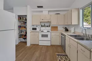 921 Village Lake Dr N, Deland, FL 32724 - Photo 9