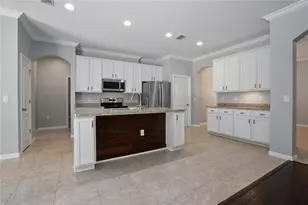 1219 N Ridgewood Ave, Deland, FL 32720 - Photo 13