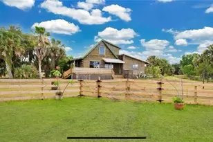 1330 Niatross St, Astor, FL 32102 - Photo 11