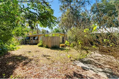 205 E Kentucky Avenue, Deland, FL 32724 - Photo 13