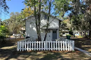 221 N Sans Souci Ave, Deland, FL 32720 - Photo 11