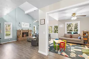 385 E Country Circle Dr, Port Orange, FL 32128 - Photo 7