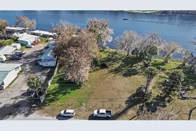 55512 Front Street, Astor, FL 32102 - Photo 11