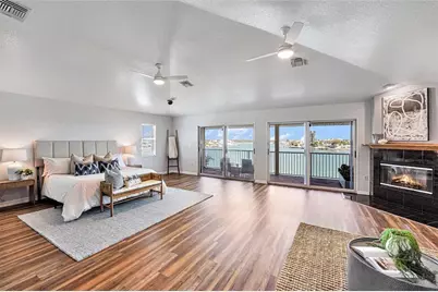 14215 N Bayshore Drive, Madeira Beach, FL 33708 - Photo 15