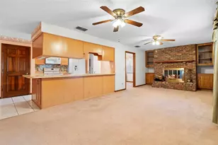 2200 Bannister St, Deltona, FL 32738 - Photo 9