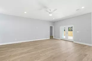 402 Oliver Dr, New Smyrna Beach, FL 32168 - Photo 9