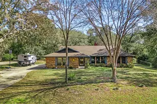 2417 S Oak Park Dr, Deland, FL 32724 - Photo 21