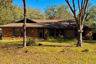 2417 S Oak Park Dr, Deland, FL 32724 - Photo 1