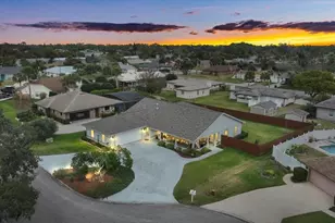 132 Sea St, New Smyrna Beach, FL 32168 - Photo 1