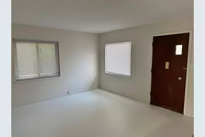 240 E Howry Avenue, Deland, FL 32724 - Photo 3