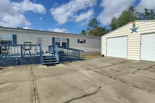 28515 Poinsettia Ave, Paisley, FL 32767 - Photo 19