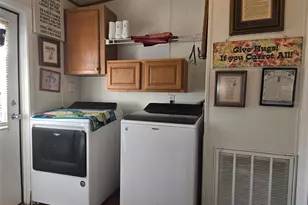 28515 Poinsettia Ave, Paisley, FL 32767 - Photo 15