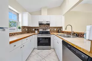 84 Raemoor Dr, Palm Coast, FL 32164 - Photo 7