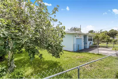 1420 N Grandview Avenue, Daytona Beach, FL 32118 - Photo 5