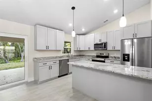 415 Ivy Ave, Deland, FL 32724 - Photo 13