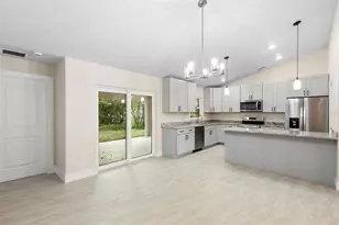 415 Ivy Ave, Deland, FL 32724 - Photo 9