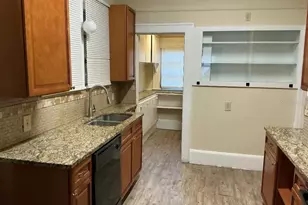 419 W Wisconsin Ave, Deland, FL 32720 - Photo 9