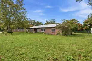 930 N Amelia Ave, Deland, FL 32724 - Photo 41