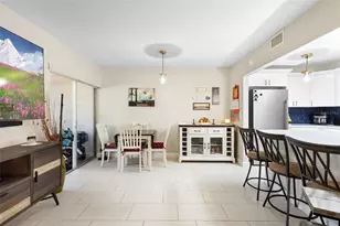 180 Magnolia Woods Ct, Deltona, FL 32725 - Photo 9