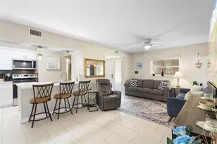 180 Magnolia Woods Ct, Deltona, FL 32725 - Photo 3