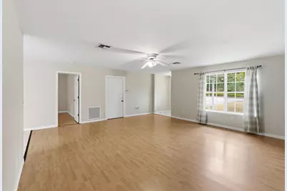 325 E Plymouth Avenue, Deland, FL 32724 - Photo 5