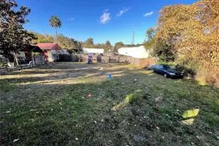 107 W Beresford Ave, Deland, FL 32720 - Photo 13