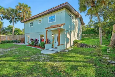 934 N Halifax Avenue, Daytona Beach, FL 32118 - Photo 1