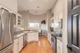 1103 Lake Legro Ct, Orlando, FL 32835 - Photo 13