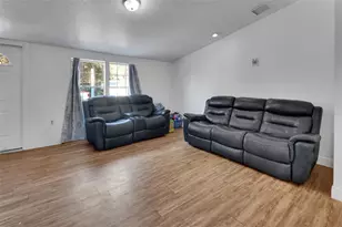 2525 Vista Park Dr, Deland, FL 32724 - Photo 17