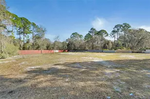 2525 Vista Park Dr, Deland, FL 32724 - Photo 9