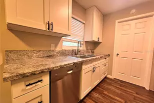 601 Andys Ct, Orange City, FL 32763 - Photo 5