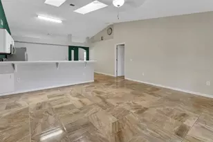828 White Birch Ct, Orange City, FL 32763 - Photo 9