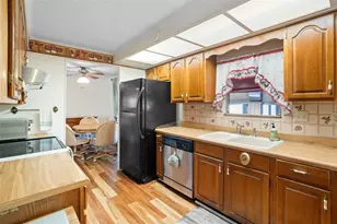 232 Meadow Lark Dr, Osteen, FL 32764 - Photo 5