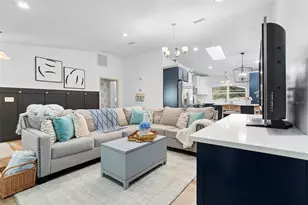 1049 W New York Ave, Orange City, FL 32763 - Photo 5