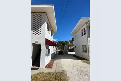 938 N Grandview Avenue, Daytona Beach, FL 32118 - Photo 3