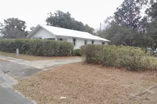 624 E Howry Ave, Deland, FL 32724 - Photo 1