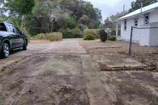 624 E Howry Ave, Deland, FL 32724 - Photo 5