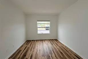 411 Banana Cay Dr, South Daytona, FL 32119 - Photo 9