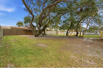 4607 Saxon Drive, New Smyrna Beach, FL 32169 - Photo 33