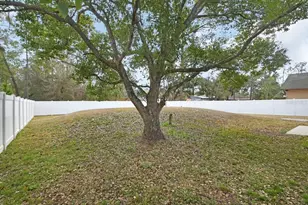 2225 Central Pkwy, Deland, FL 32724 - Photo 23