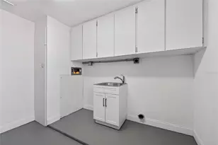 828 White Ct, Daytona Beach, FL 32117 - Photo 9