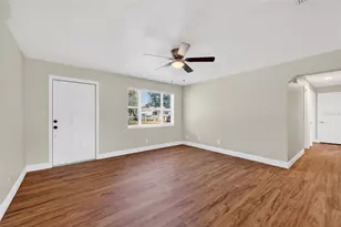 828 White Ct, Daytona Beach, FL 32117 - Photo 5