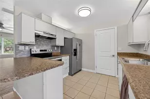 828 White Ct, Daytona Beach, FL 32117 - Photo 7